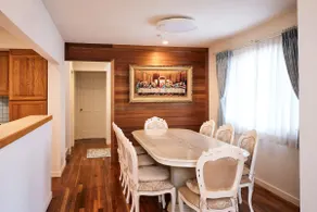 An extraordinary experience in a high-quality American house for adults, surrounded by a flowing hot spring and the gentleness of wood - Image 5