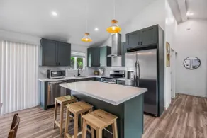 2BR w/ Sauna & Gym Near SeaTac - Image 4