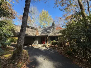 Cedar Creek | Fresh & Refined Mountain Home - Image 3