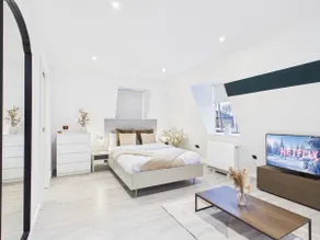 Bright & Modern Flat | Sleeps 4 | Great Location - Image 5