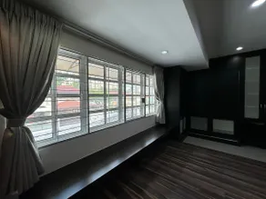 Landed House Gelugor 5BR 3B-20pax by 3C - Image 2