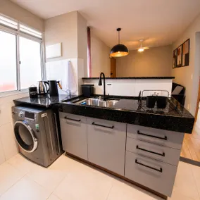 Apartment with Hot/Cold Air Conditioning + Washer-Dryer | Near UEL & Expo - Image 5