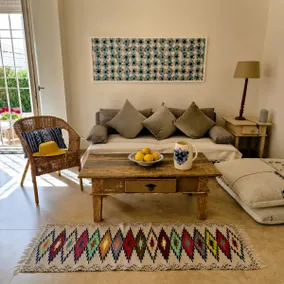 Guest house with pool & sea view, Casa Faro - Image 3