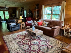 H.D.'s Place-4br/3ba-sleeps 18 - Image 2