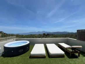 HarMa, Jacuzzi House - Image 2