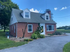 Little Brick House - Image 4