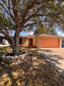 Cozy 3-BR Calallen Retreat w/ Fireplace & Garage - Image 5