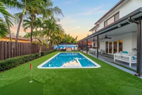 5BR Tropical Villa • Game Room, Heated Pool • BBQ & Mini Golf - Image 2