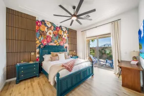 Stylish 2BR w Spa Patio - Image 4
