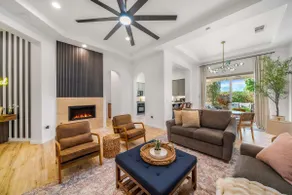 Stylish 2BR w Spa Patio - Image 2
