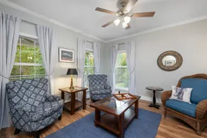 Southern Front Porch, Newly Renovated, Comfortable - Image 5