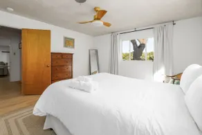 Spacious 2 Bed in Carlsbad - Image 4