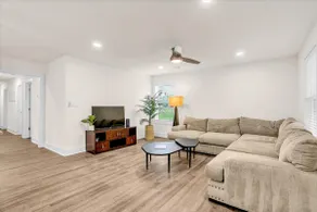 Greer Urban Retreat 3-Bedroom - Image 2