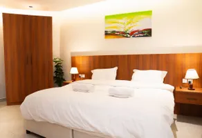 Beautiful 2 Bedroom Apartment 213 - Image 3