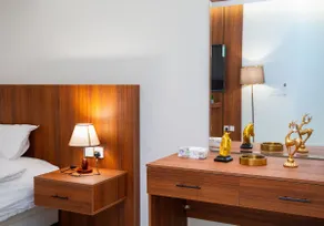 Luxury Studio opposite Specialist 212 - Image 2