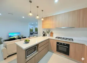 5-Bedroom Home Schofields - Image 3