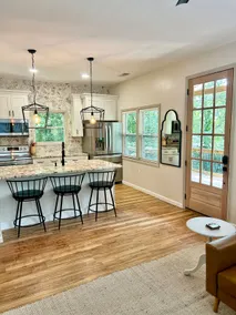 Clemson Farmhouse Loft - Image 2