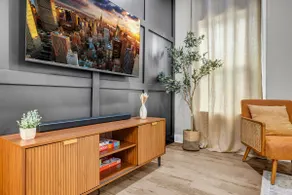 Stylish Modern Boho 4BR Home Near Downtown ATL - Image 4