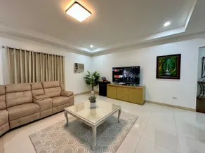 The Penthouse at Sapphire - Image 3