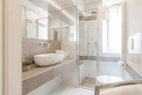 Apartment in the heart of Sanremo - Image 5