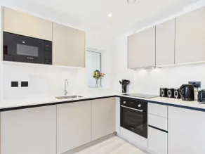 Luxury Two Bed | Sleeps 6 | 5 beds - Image 2
