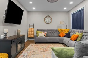 The Hartford House - Image 4
