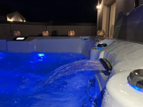 House & Private Hot Tub 5 people • Palm trees & hammocks - Image 3