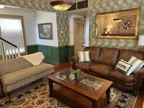 1906 Cottage - Walk to Downtown - Image 3