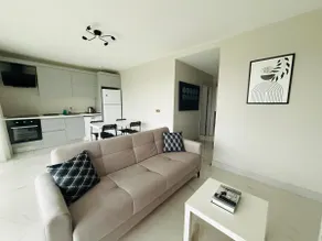 Modern, Garden-Level, with Pool, in a Quiet Residential Area - Image 4