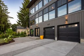 *NEW Stunning Waterfront Mansion | Hot Tub | Falls - Image 3