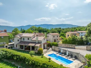 Villa Viktor, 4* holiday home - Image 2