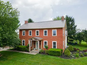 Bellawood Farmhouse - Image 2