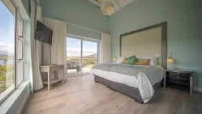 Swallows Rest - Vineyard Estate, Pool & Hot Tub - Image 4