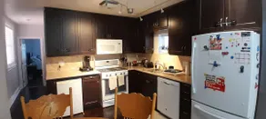The Cozy Bungalow in North York Nest - Image 5