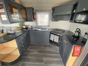 Sherwood 472 - central heating, Pet friendly, WiFi, bed linen - Golden Palm Resort - Meadow Lakes Caravan & Lodge Hire - Image 3