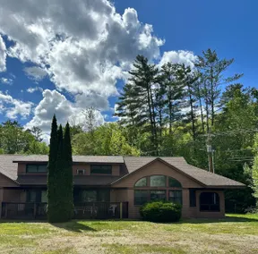 Cozy Condo: Ski, Golf, Hike, & Swim in White Mnts - Image 2