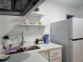 The Cozy Nook | Studio Retreat - Image 2