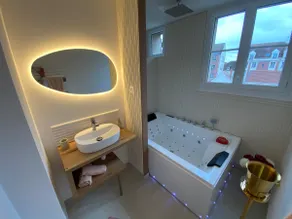 Cocon Diamant • Jacuzzi & Sauna • Romantic Suite - Image 4