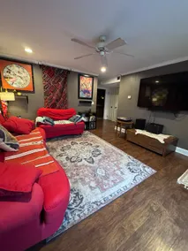 Artsy Condo, Walk to Campus, Stadium or Downtown - Image 4