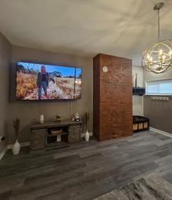 Mt Washington Brick | King Bed | Parking | Firepit - Image 2