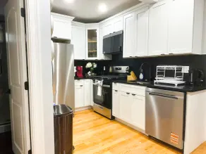 Fresh Modern 3BR | Easy Transit to Boston 85B - Image 4