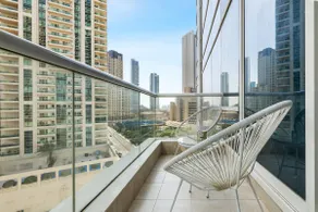 1BR Apartment with Balcony & Marina Views - Image 3
