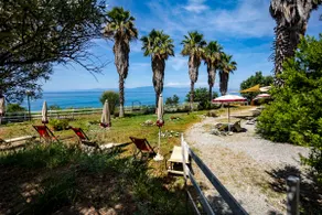 Calabasciu. Beautiful garden facing the sea – Apt. 9 - Image 2