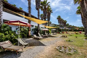 Calabasciu. Beautiful garden facing the sea – Apt. 9 - Image 4