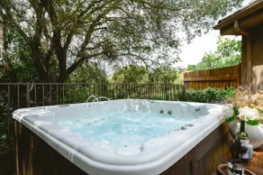 Forest Hot Tub • Sunset Views • Cinema Nights. - Image 2