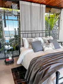 Swimming pool, amazing view and bathtub in the room! - Image 4