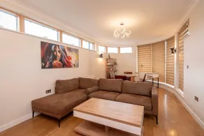 The Cambridge Penthouse - Image 4