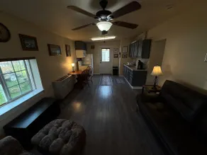 Cute cottage, near airport! - Image 4