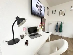 Food | Stylish 2-room apt. near city & trade fair - Image 3
