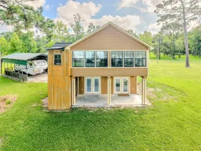 Woodsy Lakehouse Getaway - Image 2